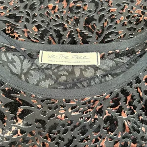 We The Free Oversized Boxy Top Textured Flocked Floral‎ Print Size Small thumbnail 3