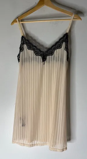 Heidi Heidi Klum pale orange‎ pleated sleeveless slip gray lace trim medium thumbnail 1