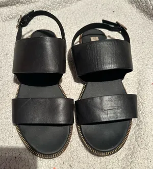 Steve Madden Sandals  thumbnail 1