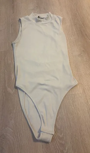 Tan Sleeveless Mock Neck Body Suit White Size L thumbnail 1
