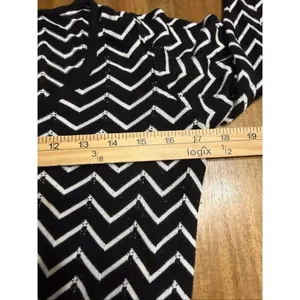 White House Black Market Sweater Womens Medium Multicolor Chevron Scoop Neck thumbnail 5