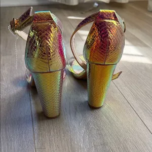 BAMBOO Multicolor Iridescent Heels thumbnail 3