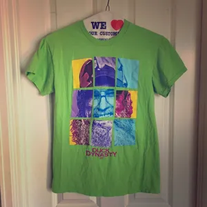 •Duck Dynasty• Neon Green Tshirt thumbnail 1