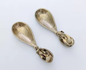 Vintage Clip On Earrings Statement Gold Tone Dangle Chunky thumbnail 5