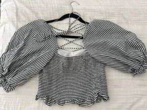 Striped Boutique Puff Sleeve Top Black White thumbnail 2
