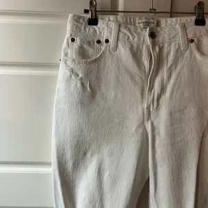 The Skinny High Rise White Distressed Jeans thumbnail 3
