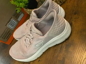 Skechers women's sneakers size 8 Taupe slip on thumbnail 4