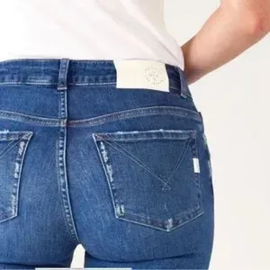 Mersea Voyageur Nomad Cropped Mini Boot Jeans thumbnail 3