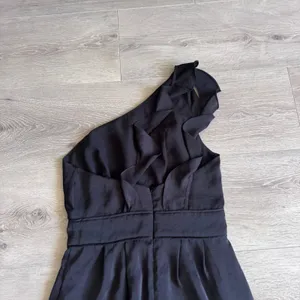BCBGeneration Womens Black One Shoulder Ruffle Cocktail Mini Dress Sz 2 XSmall thumbnail 4