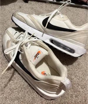 Nike Air Max Shoes thumbnail 1