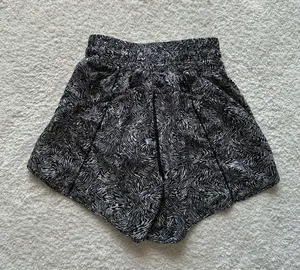 Lululemon Track That MR Lined Short 5" thumbnail 2