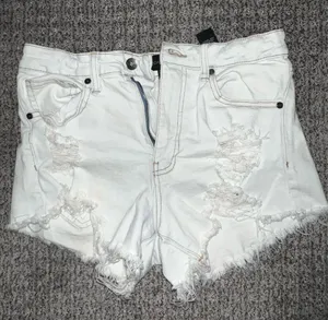 Kendall + Kylie Jean Shorts thumbnail 1