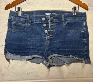 Old Navy Mid Rise Boyfriend Jean shorts‎ 6 thumbnail 1