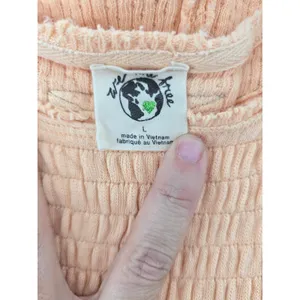 We‎ The Free T-Shirt Womens L Waffle Knit Smocked Yoke Peach Short Sleeve thumbnail 3