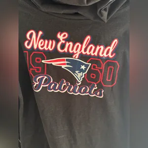 NFL Team Apparel New England Patriots Gray Shirt Size M thumbnail 2