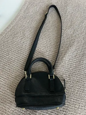 Black Merona purse with gold accents #glamour #minimalist #workwear thumbnail 2