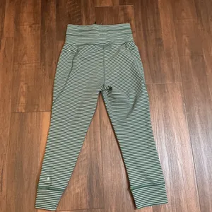 Halara Striped High Waisted Drawstring Leggings Green White Pockets Small Yoga thumbnail 4