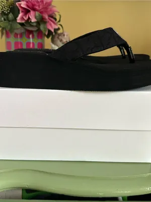 Calvin Klein Women's Mulan Logo Black Wedge Thong Slides Sandals Size 10 NIB thumbnail 9