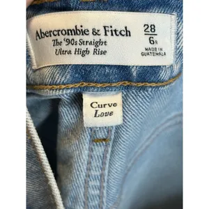 Abercrombie & Fitch 90s Straight Ultra High Rise Jeans Women 28/6R Distressed thumbnail 4
