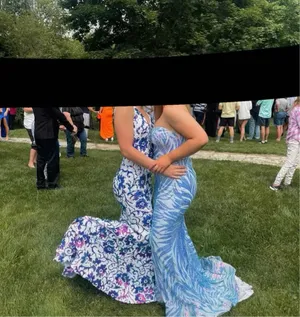 Size 4 Jovani Prom Dress thumbnail 8