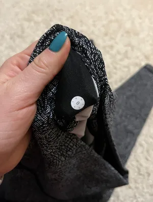 Lululemon wunder under Leggings 25 inch size 8 thumbnail 4