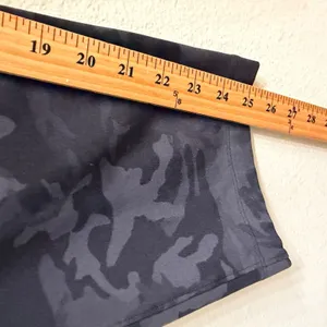Lululemon On the Fly 7/8 Pant Camo Black Gray Size 12 Pockets Athleisure‎ thumbnail 11