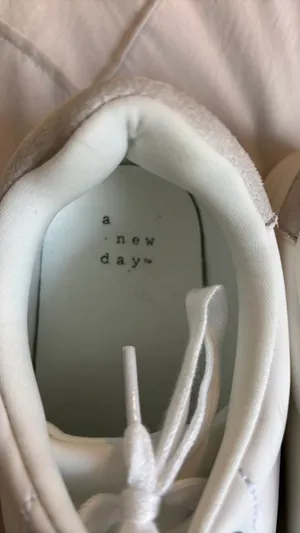 Sneakers A New Day thumbnail 2