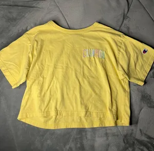 Champion crop top thumbnail 1
