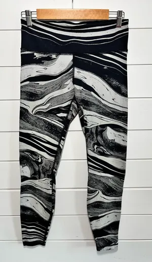 lululemon athletica Black & White Marble-Print Leggings Size 8 thumbnail 1