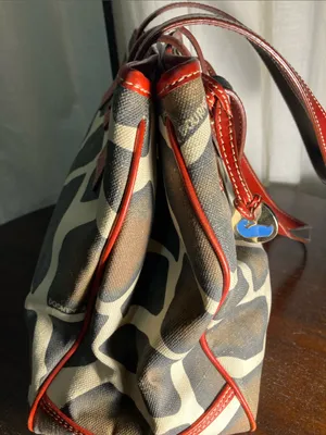 VNTG Dooney & Bourke giraffe Print Tote Bag with Red Leather Trim thumbnail 11