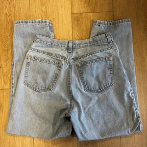 Lands End Vintage High Waisted Mom Jeans Light Wash Made in USA Cotton Size 10 thumbnail 7