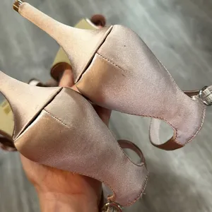 Chinese Laundry Blush Mauve Pink Ruffle Heels thumbnail 12