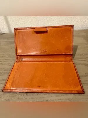 Vintage Dooney & Bourke Pebbled Leather All-Weather Leather Checkbook Cover thumbnail 8