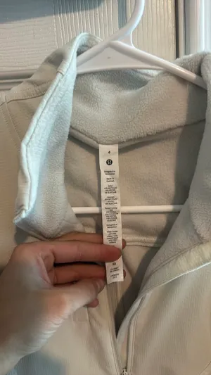 Lululemon thumbnail 2