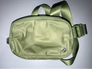 Lululemon‎ Everywear Belt Bag One Size Color Green E thumbnail 1