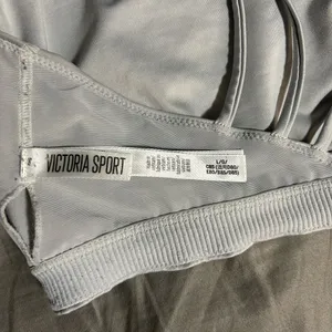 Victoria's Secret Gray Sports Bra Size L thumbnail 3