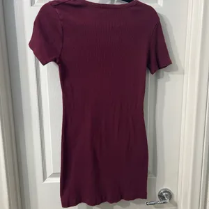 Brandy Melville Ribbed Bodycon Dress – Burgundy thumbnail 3