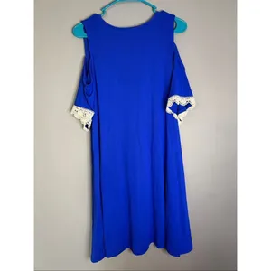 Umgee Blue Cold Shoulder Crochet Trim Detail Dress Size Large thumbnail 6