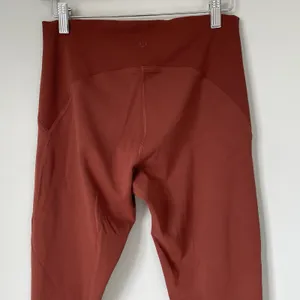 Lululemon Instill High-Rise Tight 25"Leggings in Date Brown Size Women's 8 thumbnail 4