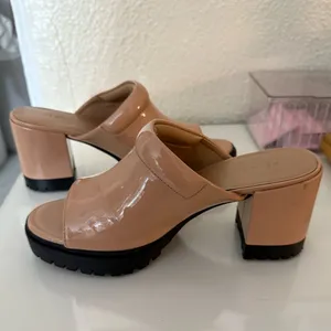AEROSOLES ECHO platform sandals Women's Glossy Tan Mules size 7 thumbnail 6