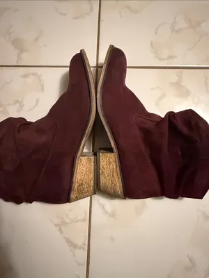 dingo Burgundy Suede Slouch Ankle Boots thumbnail 6