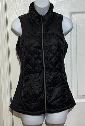 Lululemon Down For A Run Vest Black Slim-fit Goose Down 800 fill size‎ 4 thumbnail 1