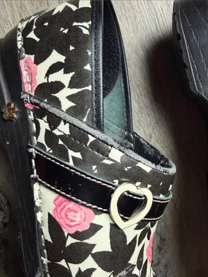 Sanita Koi Patent Leather Floral Rose Danish Clogs Size 38 (US 6.5-7) thumbnail 10