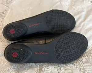 Hush Puppies Black Leather Comfort Shoes Women’s 8.5 Small Heel Casual Office thumbnail 4