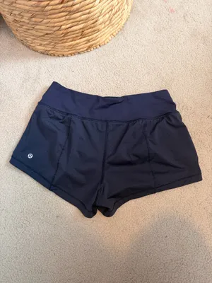 Lululemon Shorts thumbnail 2