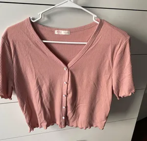 blush crop button tee thumbnail 1