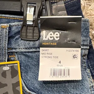 Lee Blue Denim Skirt sizes 6 and 4 thumbnail 6