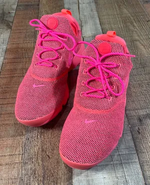 Nike Air Presto Fly SE Womens 9 Hot Punch Pink Blast Running Shoes 910570-604 thumbnail 1