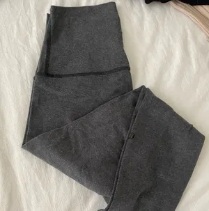 COPY - Grey cotton Lululemon leggings - size 4-6 thumbnail 1