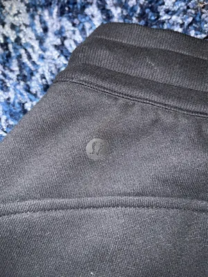 Lululemon Shorts thumbnail 5